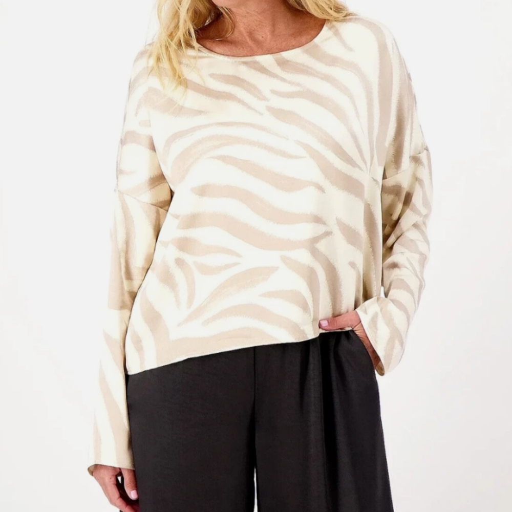 Elegant blouse, New. Check the photos carefully, as they are part of the descrip